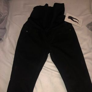 Brand new ! Never worn Maternity black pants